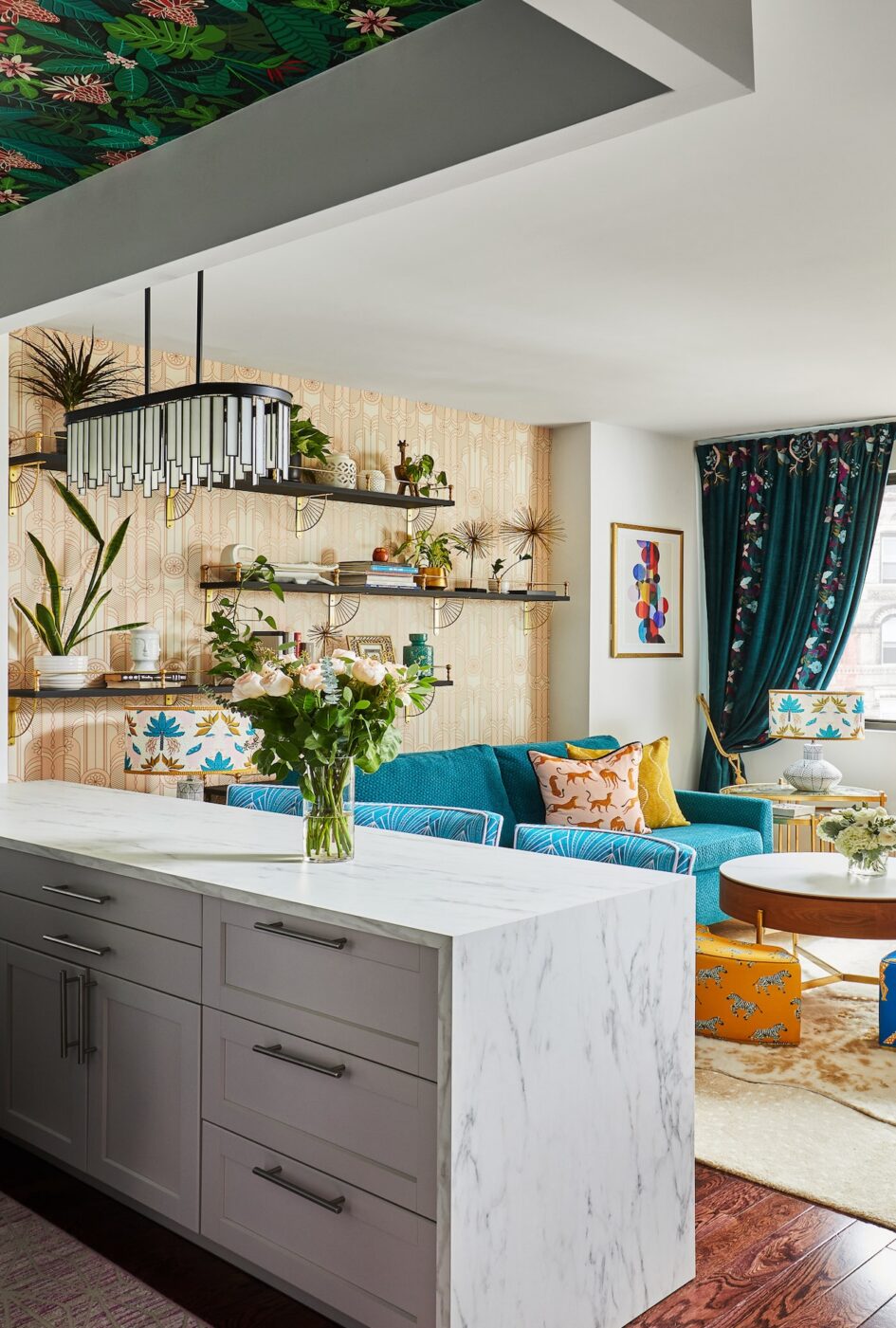 Kitchen Looking Into Living Room Nyc Apartment Layout